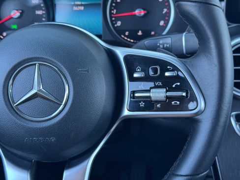 Used 2022 Mercedes-Benz GLC 300 image 21