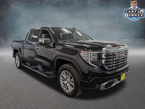 Used 2023 GMC Sierra 1500 Denali w/ Technology Package AWD/4WD image 3
