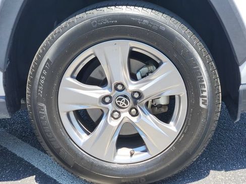 Certified 2025 Toyota RAV4 XLE AWD/4WD image 7