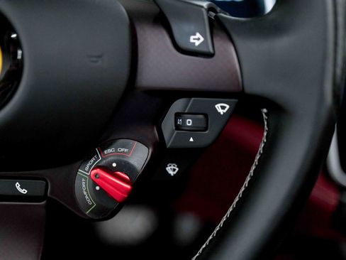 Used 2020 Ferrari Portofino RWD image 80