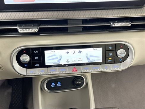 Used 2023 Genesis GV60 Advanced image 15