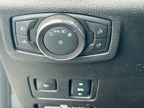 Used 2018 Ford F250 Lariat w/ Lariat Ultimate Package AWD/4WD image 10