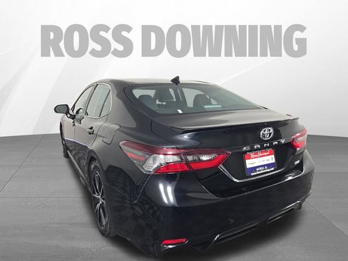 Used 2024 Toyota Camry SE FWD image 6