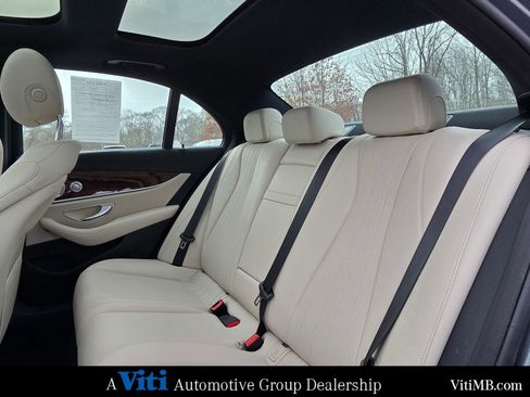 Used 2018 Mercedes-Benz E 300 E 300 image 22