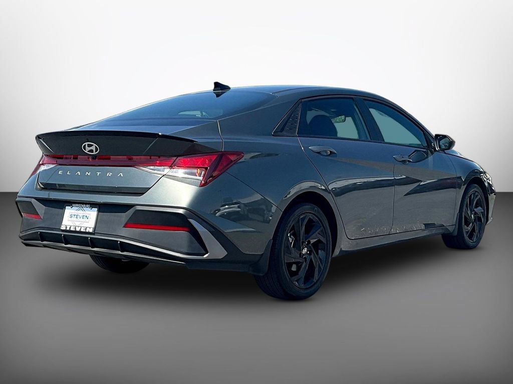 Certified 2026 Hyundai Elantra Sport FWD image 6