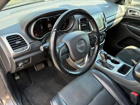 Used 2019 Jeep Grand Cherokee Altitude image 10