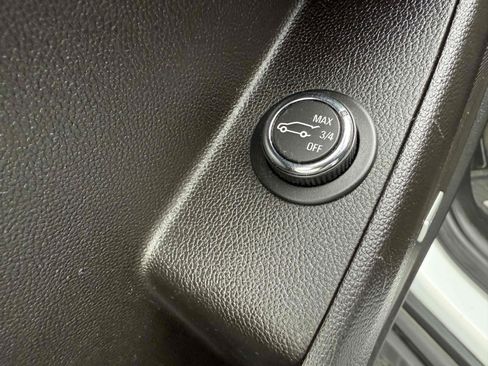 Used 2019 Chevrolet Traverse LT w/ LT Premium Package image 29