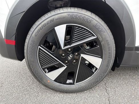 New 2026 Hyundai Ioniq 5 SE image 18