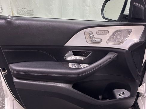 Used 2024 Mercedes-Benz GLS 450 4MATIC image 12