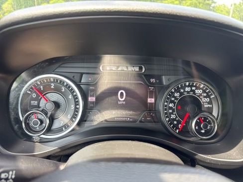 Used 2020 RAM 1500 Big Horn AWD/4WD image 24