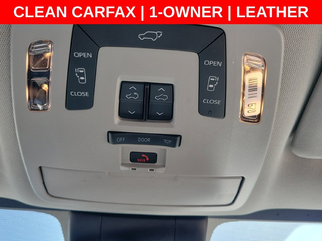 Used 2025 Toyota Sienna XLE FWD image 36
