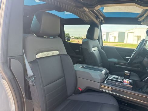 Used 2024 GMC Hummer EV 2X AWD/4WD image 9