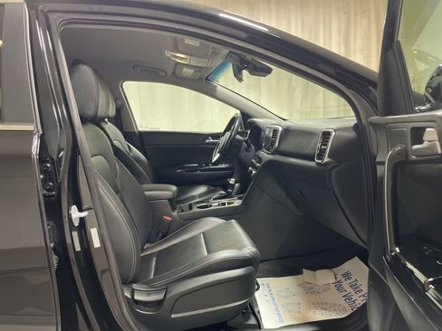 Used 2020 Kia Sportage EX image 13