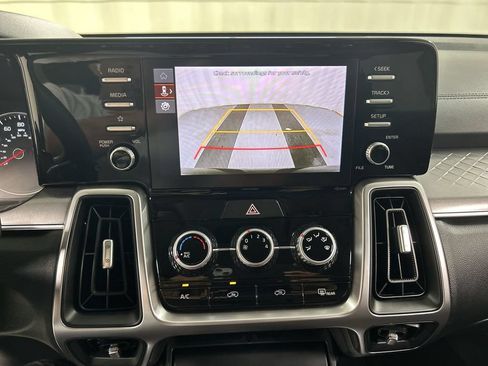 Certified 2023 Kia Sorento LX AWD/4WD image 15