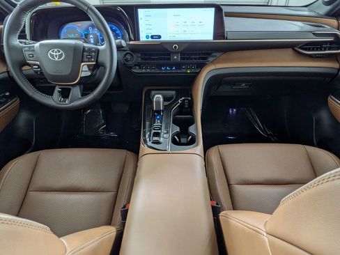 Used 2025 Toyota Crown Signia w/ Advanced Technology Package AWD/4WD image 22