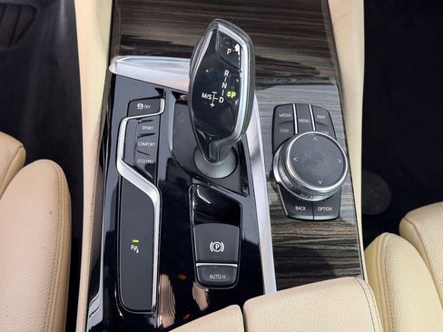 Used 2018 BMW 530i xDrive image 17