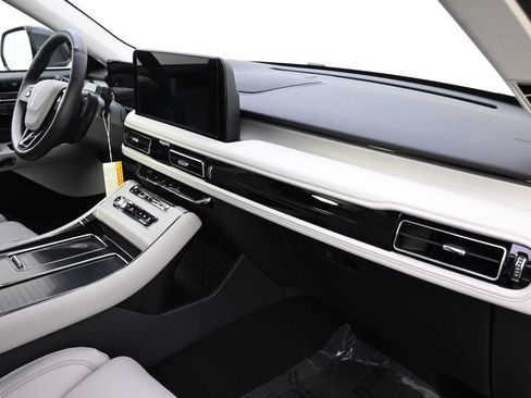 New 2026 Lincoln Aviator Reserve AWD/4WD image 15