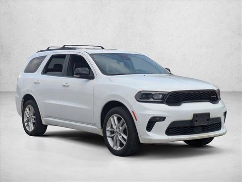 Used 2023 Dodge Durango GT image 3