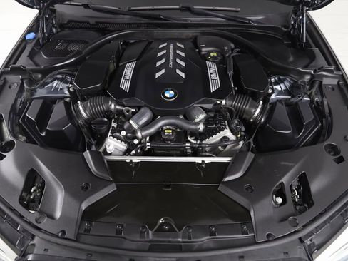 Used 2020 BMW M550i xDrive w/ Premium Package image 57