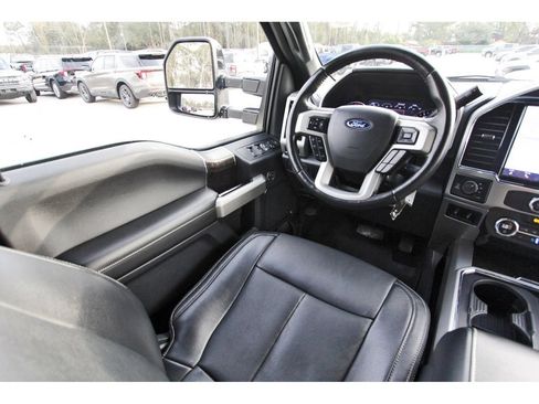 Used 2022 Ford F250 Lariat image 11