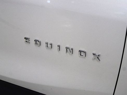 Used 2018 Chevrolet Equinox LT AWD/4WD image 37