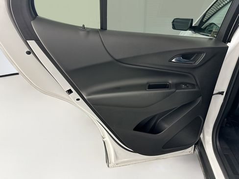 Used 2020 Chevrolet Equinox LT image 27