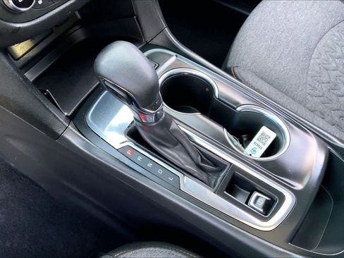 Used 2022 Chevrolet Equinox LT image 15