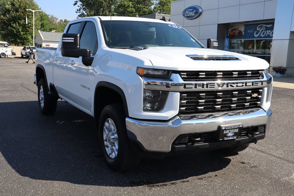 Used 2021 Chevrolet Silverado 2500 LT w/ Fleet Comfort Package AWD/4WD image 2
