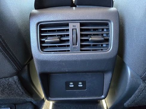 Used 2025 Nissan Rogue SV AWD/4WD image 13