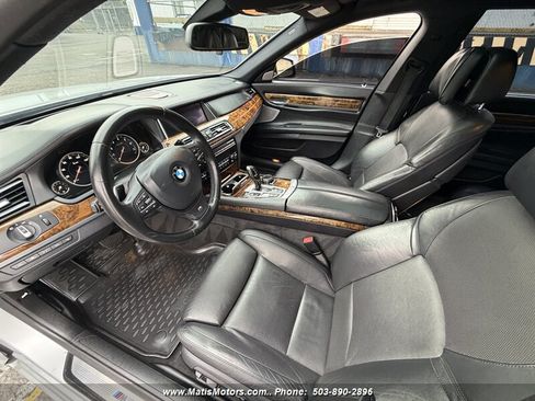Used 2014 BMW 750Li w/ Executive Package RWD image 9
