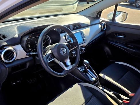 Used 2021 Nissan Versa SV FWD image 11