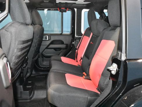 Used 2020 Jeep Wrangler Unlimited Rubicon w/ Quick Order Package 28Y Recon image 19