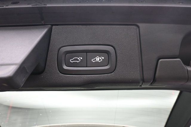 Used 2024 Volvo XC60 B5 Core w/ Climate Package AWD/4WD image 29