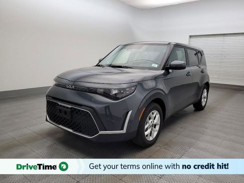 Used 2025 Kia Soul LX image 1