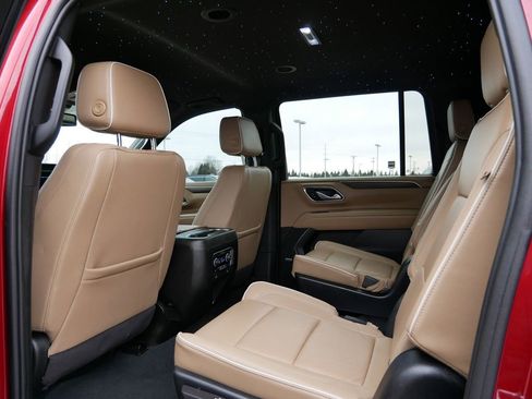 Used 2023 Chevrolet Suburban Premier AWD/4WD image 16