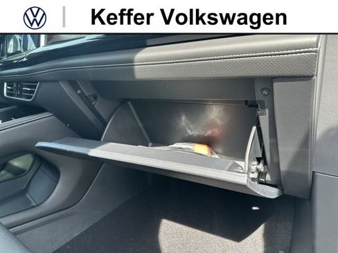 New 2026 Volkswagen Atlas SE FWD image 33