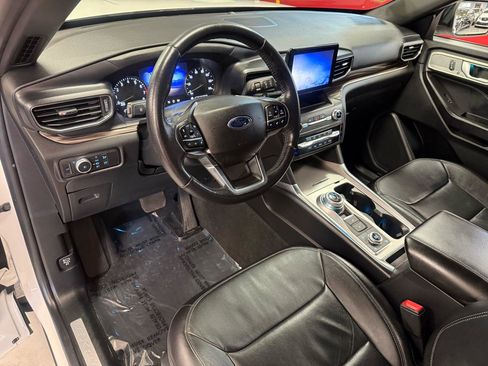 Used 2020 Ford Explorer Limited w/ Class III Trailer Tow Package image 26