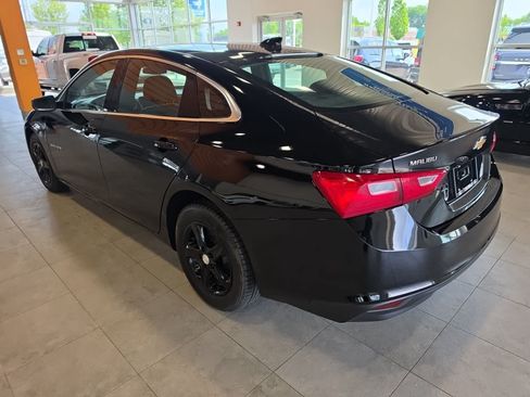 Used 2023 Chevrolet Malibu LT FWD image 11