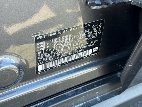 Certified 2025 Honda HR-V LX image 28
