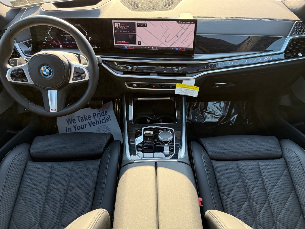 Certified 2026 BMW X5 xDrive50e w/ M Sport Package AWD/4WD image 10