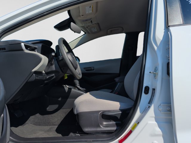 Used 2022 Toyota Corolla LE FWD image 11