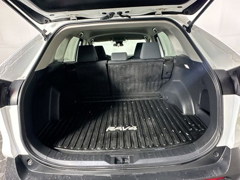 Used 2023 Toyota RAV4 LE image 28