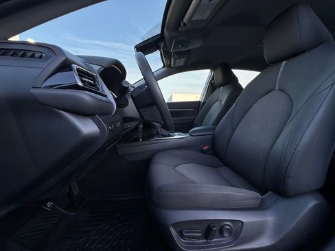 Used 2022 Toyota Camry LE image 16