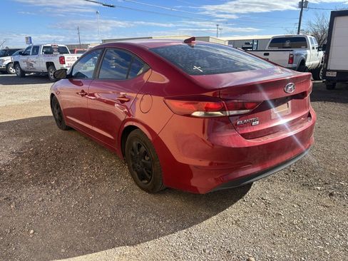 Used 2017 Hyundai Elantra SE image 5
