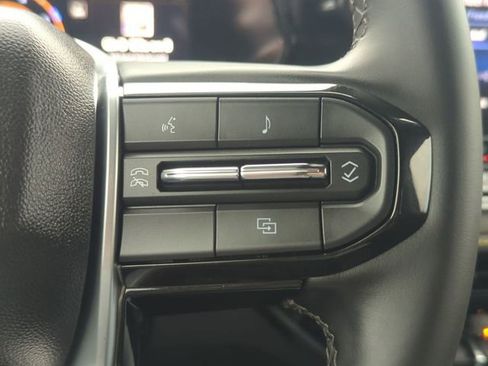 Used 2024 Chevrolet Colorado ZR2 w/ Technology Package image 14