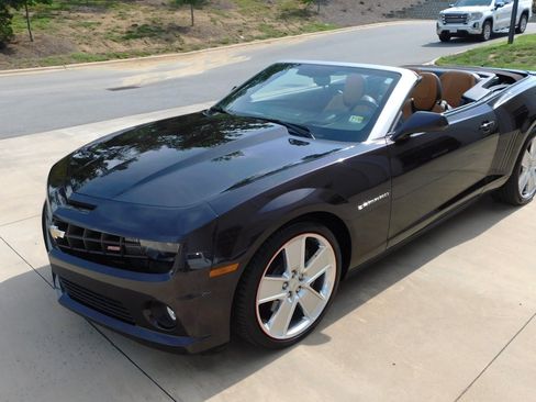 Used 2011 Chevrolet Camaro SS w/ RS Package RWD image 7