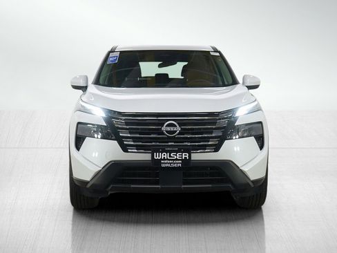 Used 2025 Nissan Rogue SV image 8