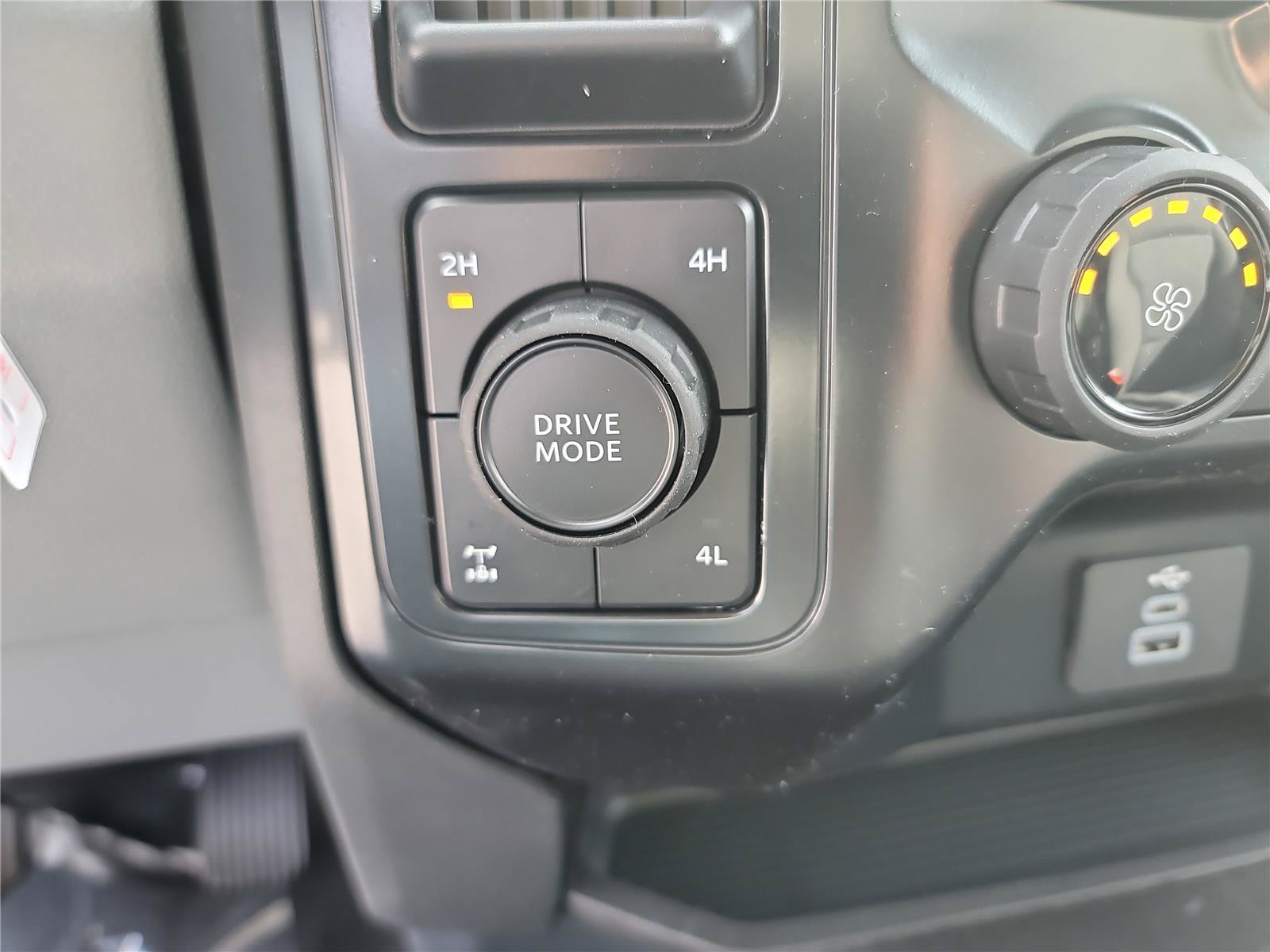 New 2026 Ford F250 XL w/ STX Appearance Package AWD/4WD image 19