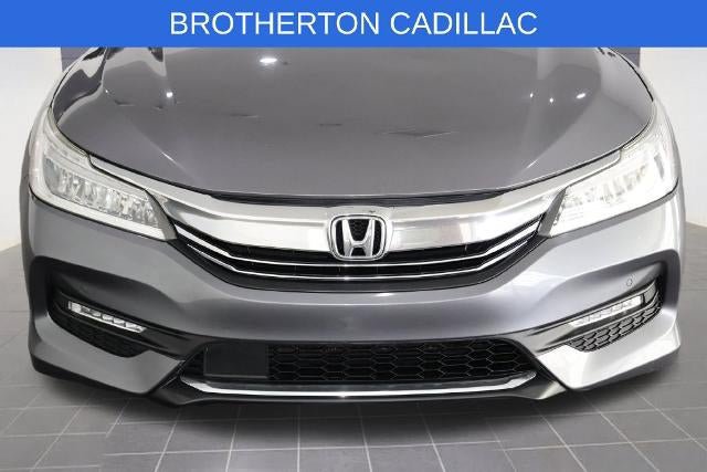 Used 2017 Honda Accord Touring image 11