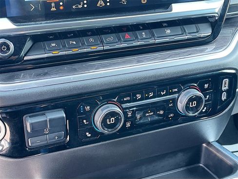 Used 2024 Chevrolet Silverado 1500 LTZ image 16